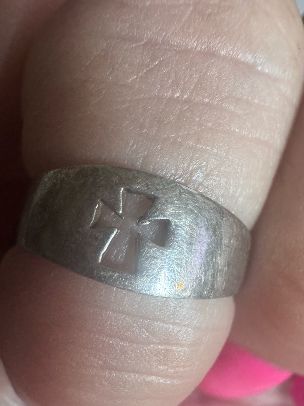Sterling Silver Cross-Detail Women's Band Ring - Silver size 5